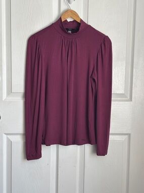 NEW TAHARI Burgundy mock neck long sleeve lightweight Viscose stretch top size M